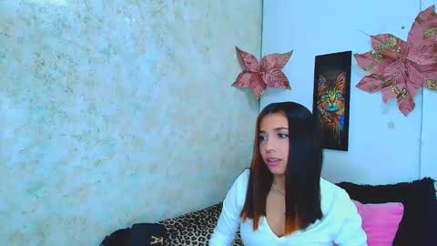 rousse_violet online show from February 6, 8:13 pm