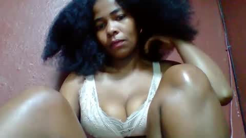 rovaelyah online show from October 25, 2:41 am