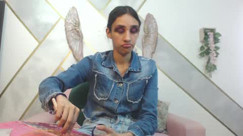   online show from January 9, 7:50 pm