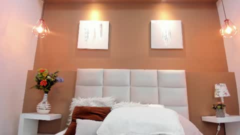 Roxana online show from June 23, 1:20 pm