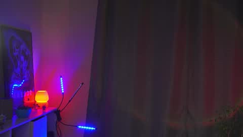 Roxy online show from October 3, 5:07 pm