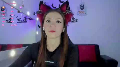 roxanne online show from October 17, 7:50 pm