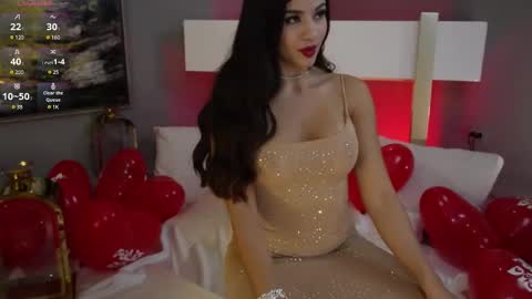 Roxanne Hill  online show from February 14, 12:47 pm