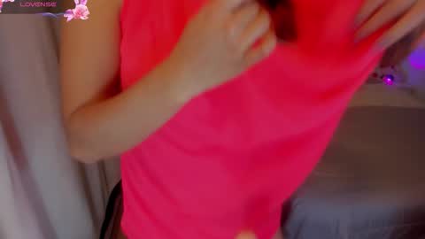 roxannkanneth_ online show from January 31, 8:29 pm