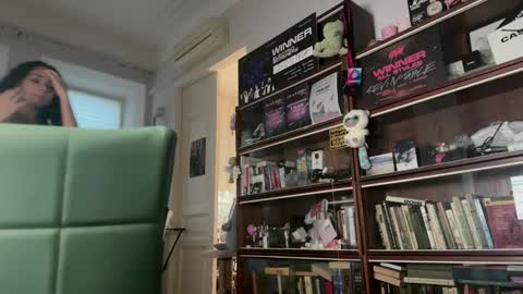 Roxie online show from October 11, 4:50 am