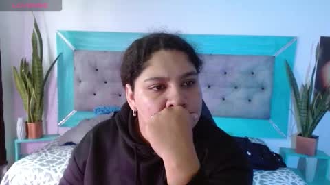 roxiie online show from January 8, 12:09 pm