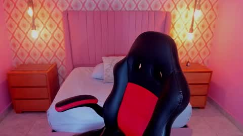 roxxybloom online show from November 12, 2:42 am