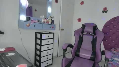 Roxy online show from March 2, 3:17 am