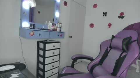 Roxy online show from June 4, 3:34 am