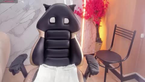 Roxy online show from February 3, 8:23 pm