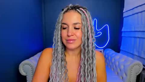 Roxy online show from October 2, 1:43 am