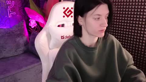 roxy_riot_ online show from September 29, 2:49 am