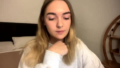 Roxy online show from April 9, 2:22 pm