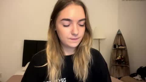 Roxy online show from April 24, 1:47 pm