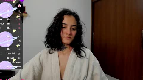 roxy online show from October 5, 7:02 am