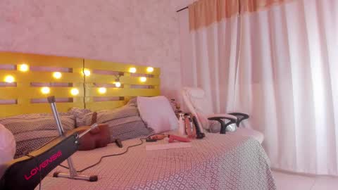 Rubi online show from November 23, 3:31 am