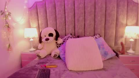 rubycrox online show from November 18, 2:51 pm