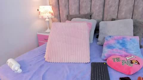 rubycrox online show from March 12, 8:33 pm