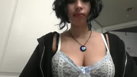 Ruby Red online show from January 3, 7:18 pm