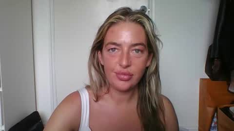 rubyredxxxoxxx online show from September 20, 10:35 am