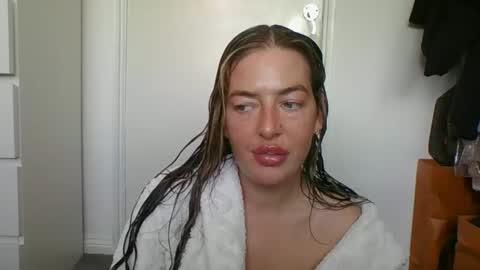 rubyredxxxoxxx online show from April 5, 9:41 am