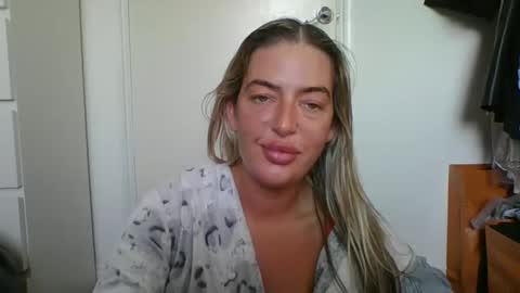 rubyredxxxoxxx online show from March 9, 8:29 am