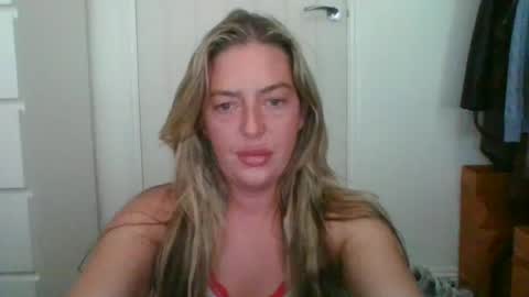 rubyredxxxoxxx online show from June 28, 7:26 am