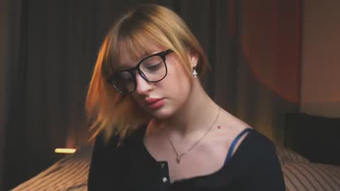 Mila online show from March 29, 5:34 pm