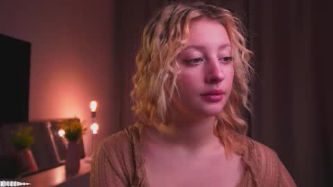 Mila online show from September 20, 3:32 pm