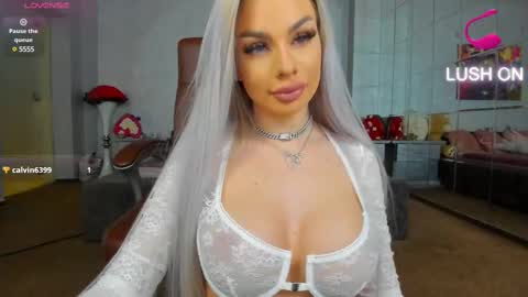 Ava online show from February 12, 1:49 pm