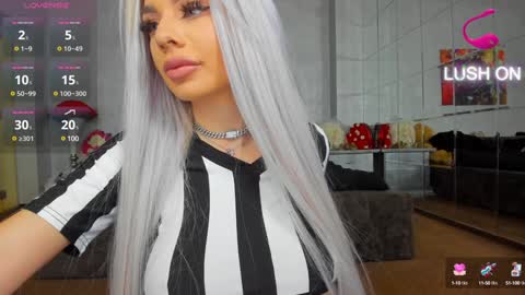 Ava online show from February 6, 2:15 pm