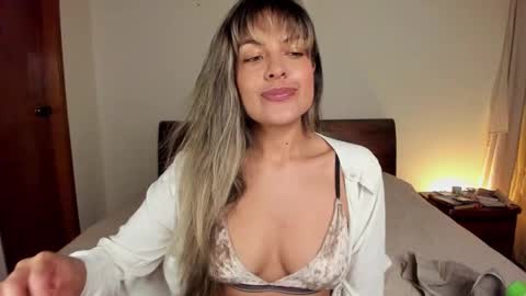 Leslie Beltrn online show from February 19, 2:44 am