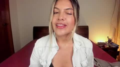 Leslie Beltrn online show from February 4, 2:17 am