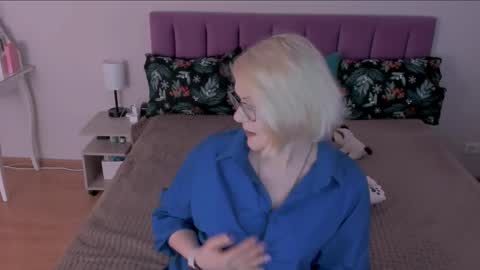 Sabrina MacMarren online show from March 2, 1:20 pm