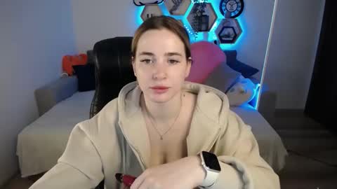 Sabrina Violet online show from February 19, 9:06 am