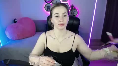 Sabrina Violet online show from February 4, 9:12 am