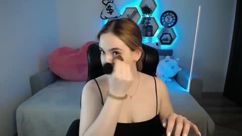 Sabrina Violet online show from February 16, 9:04 am