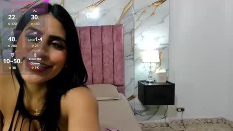 sachanoir online show from March 13, 7:59 pm