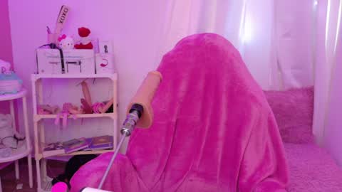 Ig  online show from April 8, 6:43 pm