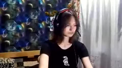 Adele online show from April 23, 8:11 am