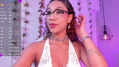 Sophie online show from February 3, 7:52 pm