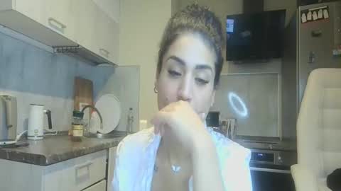 Queen online show from October 27, 6:46 pm