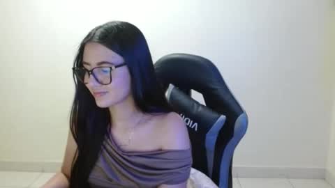 Sahaliefox  online show from March 7, 9:22 pm