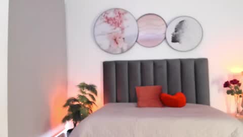 Sahara Garcia online show from February 14, 6:51 pm