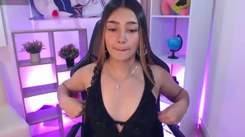 Hailey jonnes online show from June 22, 7:44 pm