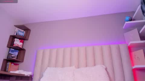  Sally White  online show from September 10, 3:06 am