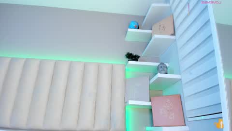  Sally White  online show from October 21, 3:10 am