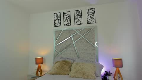 salomedyla online show from December 31, 6:46 pm