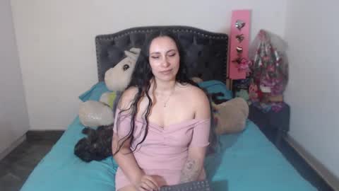 yenny online show from October 25, 4:53 am