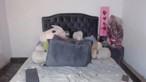 yenny online show from January 6, 3:21 am